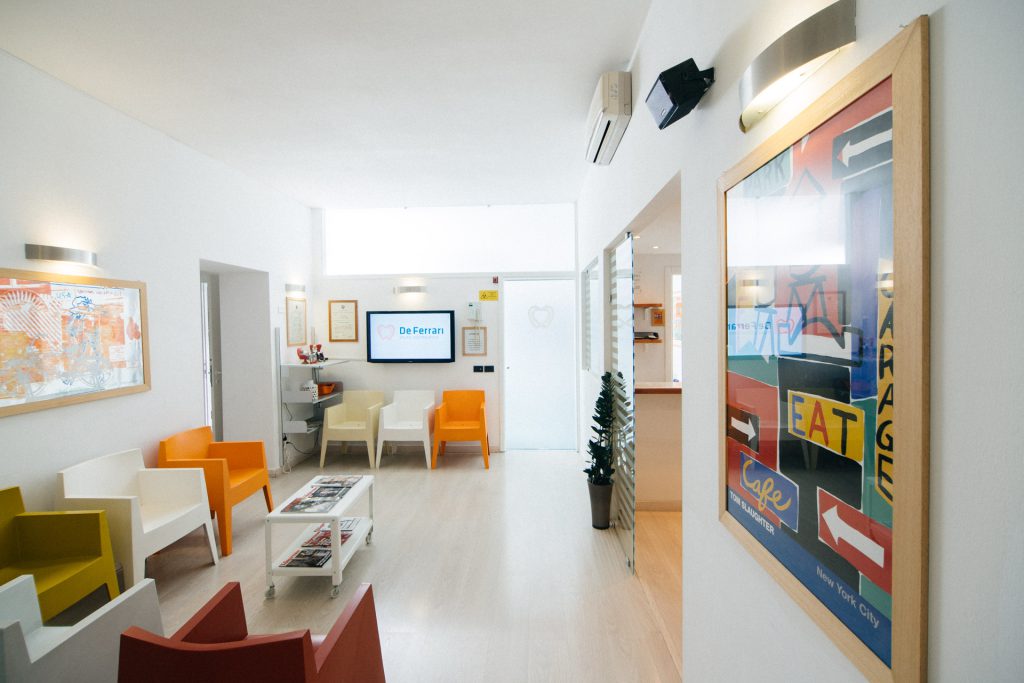 Studio De Ferrari, La Spezia — Sala d’attesa